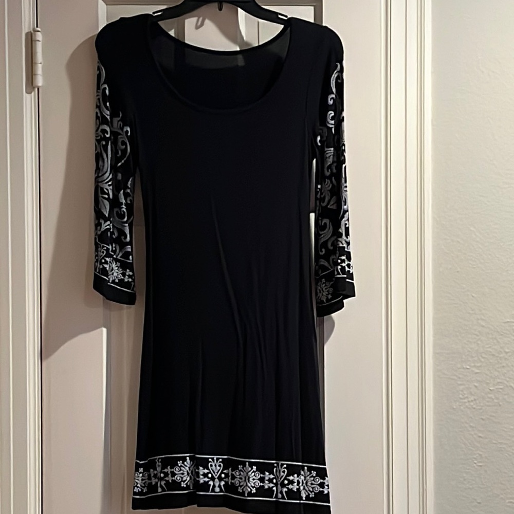 Black & white bell long sleeve dress size Small